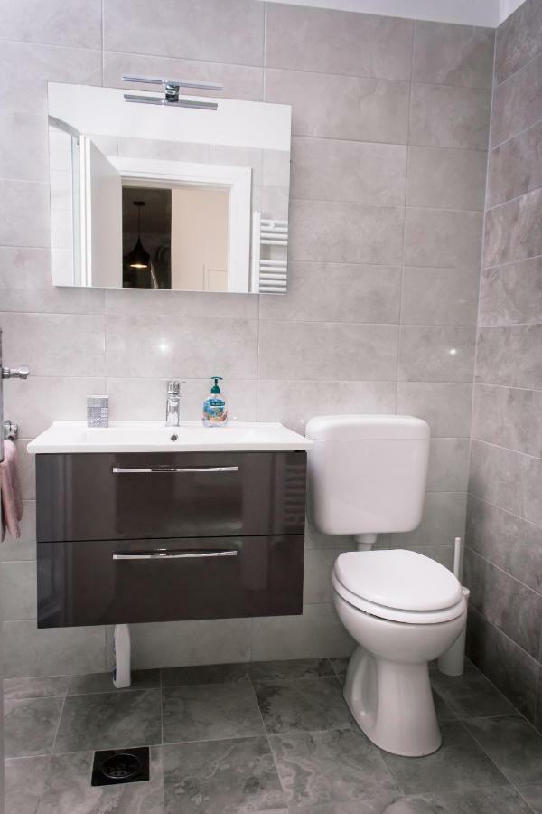 Apartments Dolores Sibenik Ngoại thất bức ảnh